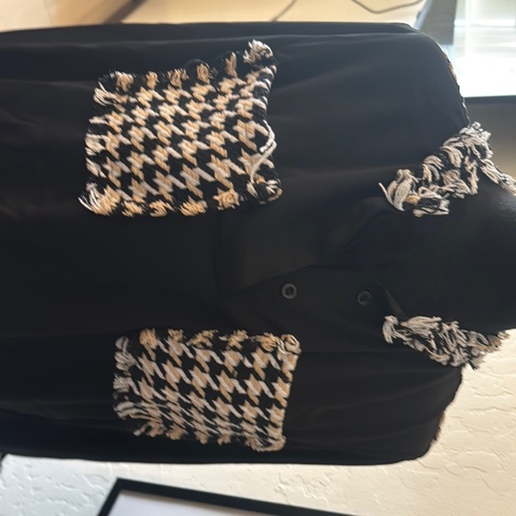 Gracia Black and White Boxy Button Down Shirt - Picture 5 of 6